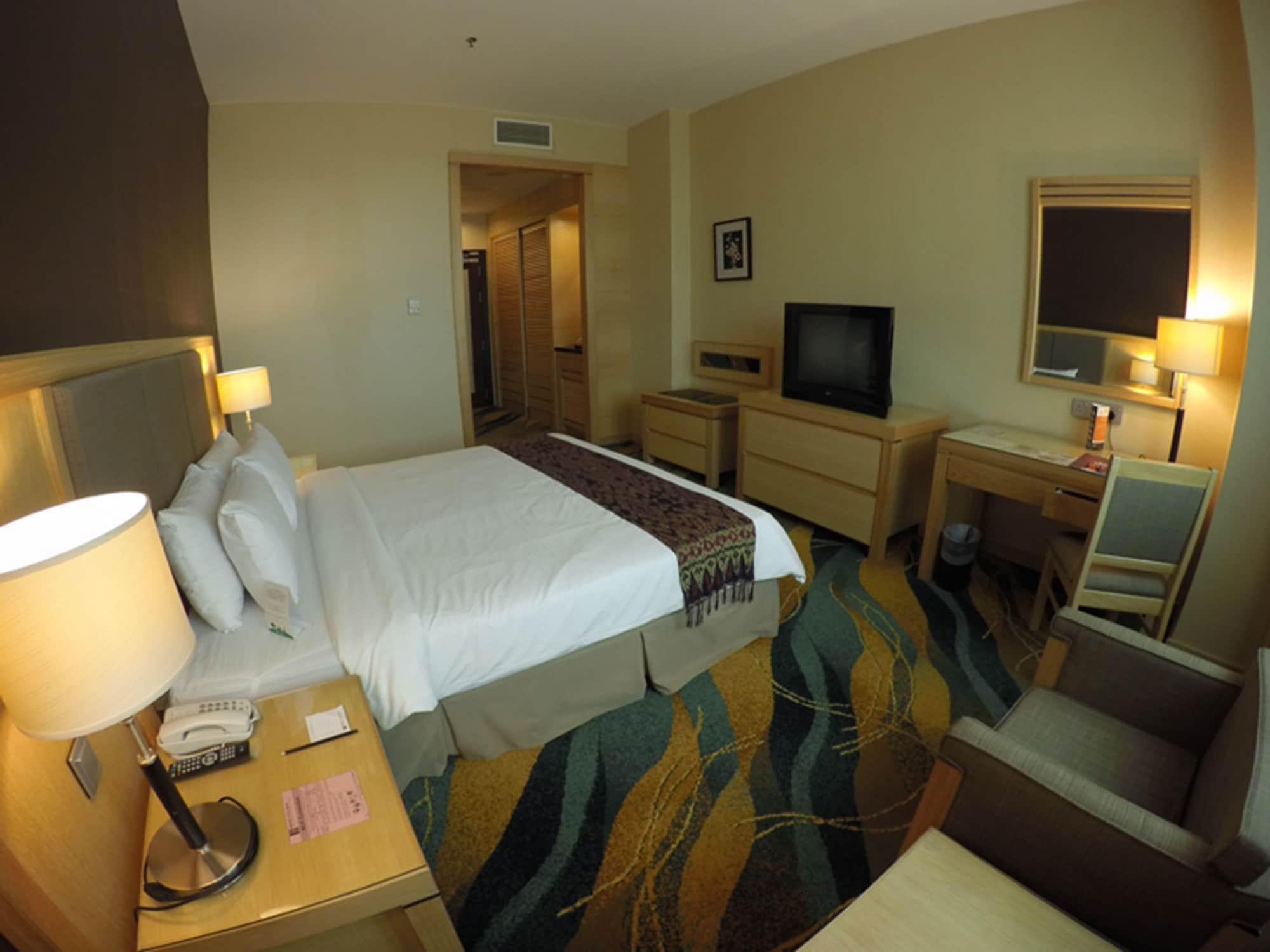 Imperial Palace Hotel Miri Buitenkant foto