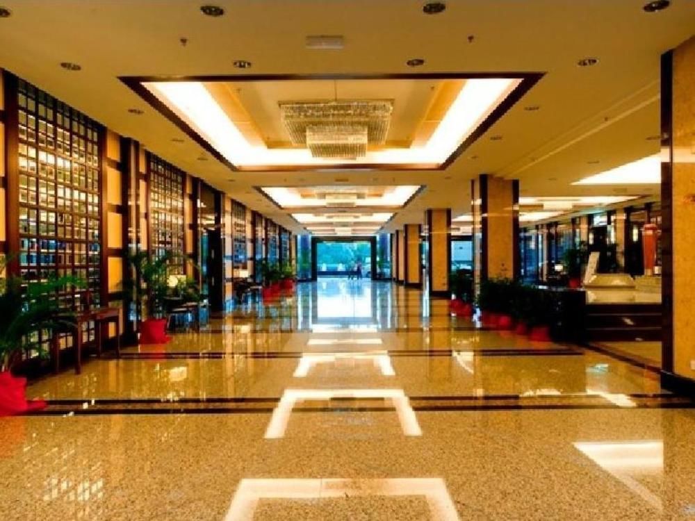 Imperial Palace Hotel Miri Buitenkant foto