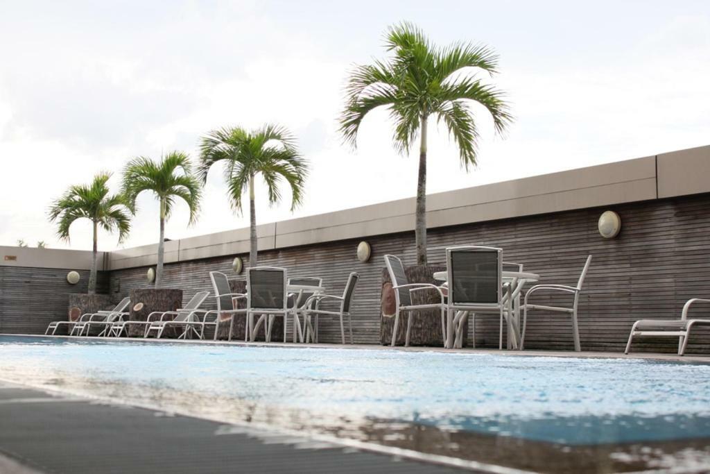 Imperial Palace Hotel Miri Buitenkant foto