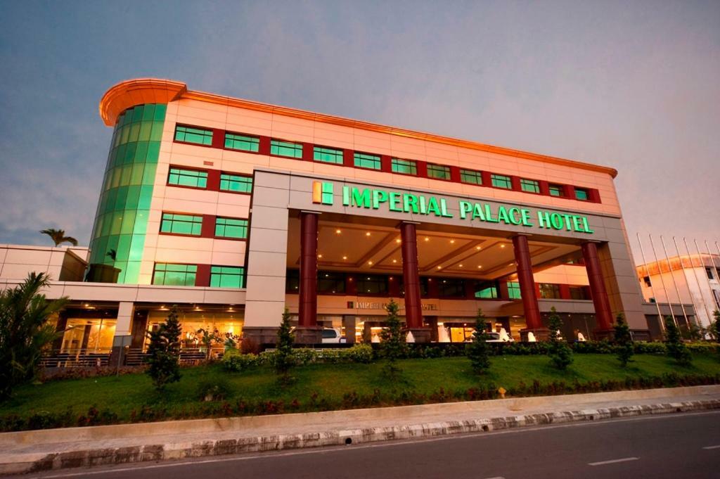 Imperial Palace Hotel Miri Buitenkant foto